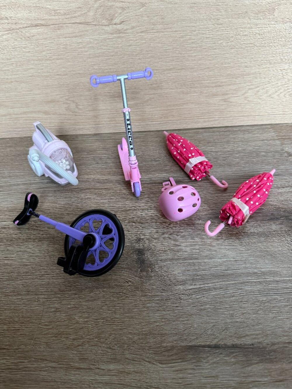 TAKARA TOMY Licca Unicycle Purple, Scooter, umbrellas and electric vacuum